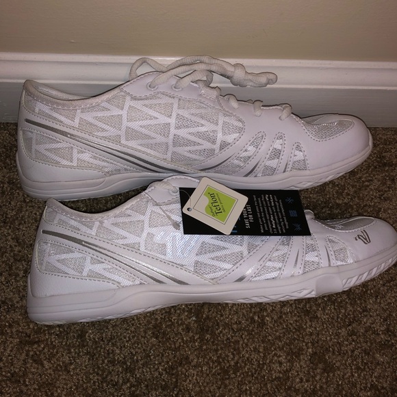 lastpass 3.0 cheer shoes